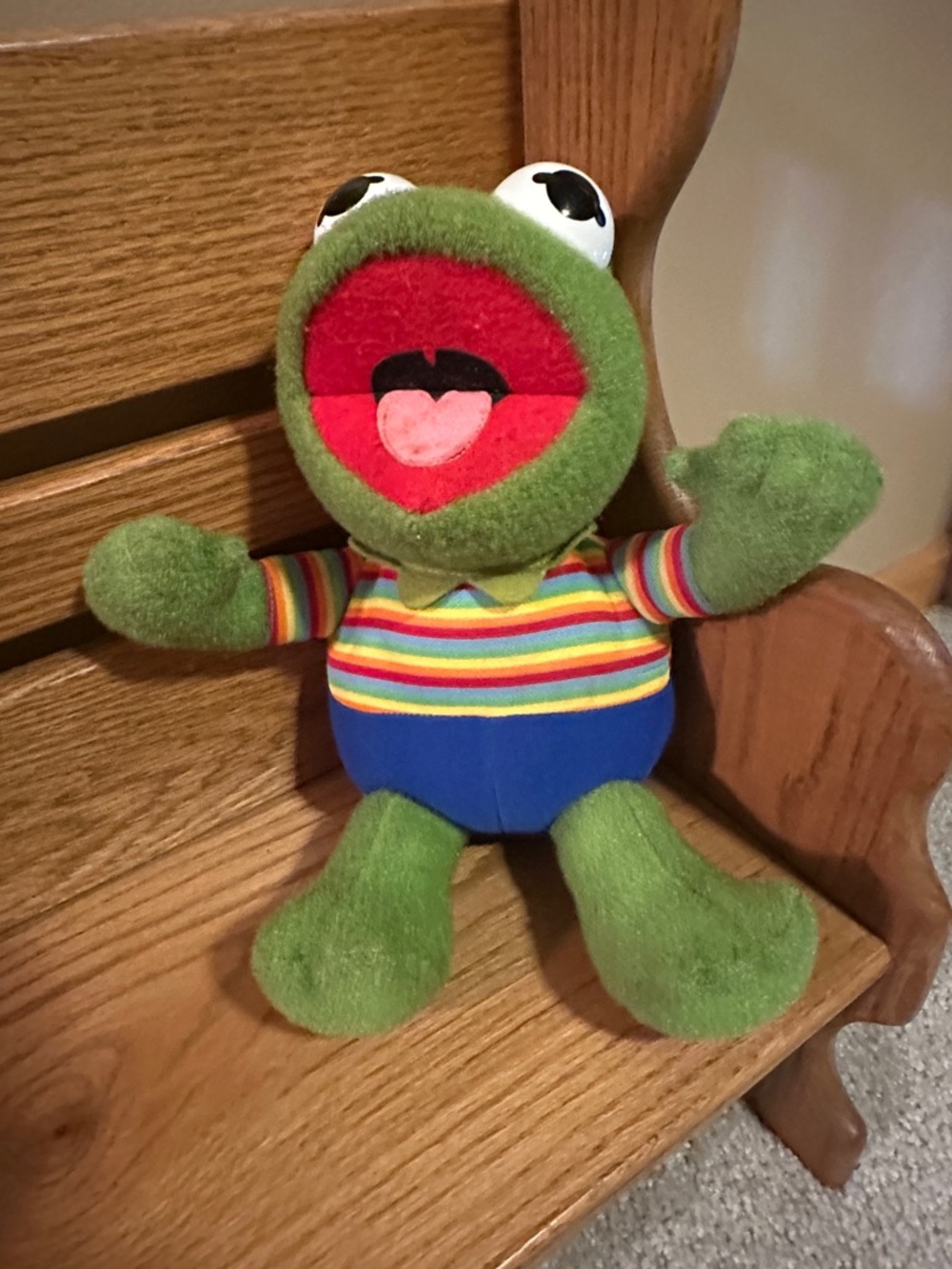 Hasbro 10’’ Muppet Babies Baby Kermit Plush 1985 rainbow top